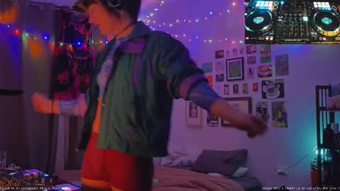 Fern next stream 430pm Monday PST online show from September 19, 12:06 pm