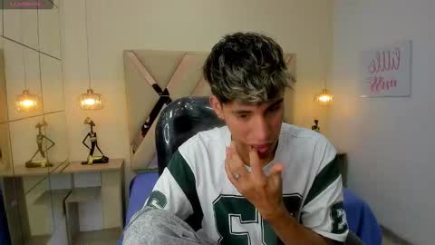 FER PHOENIX online show from February 25, 4:33 am