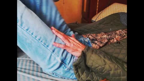 Snapshot of ferra_testarossa chatting on December 18, 2:10 am ferra_testarossa online show from December 18, 2:10 am