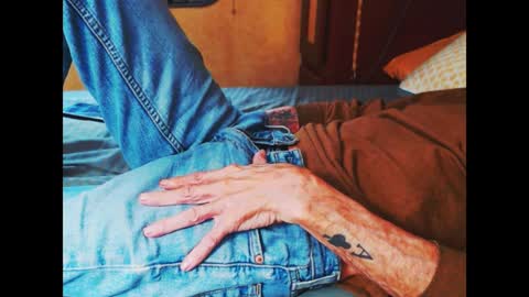 Snapshot of ferra_testarossa chatting on December 18, 8:57 pm ferra_testarossa online show from December 18, 8:57 pm