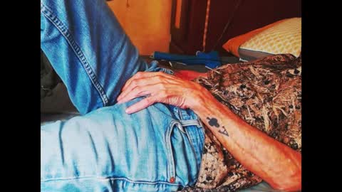 Snapshot of ferra_testarossa chatting on December 23, 5:17 am ferra_testarossa online show from December 23, 5:17 am