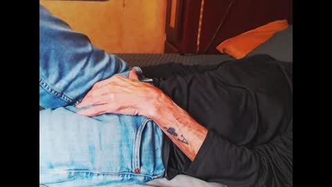 Snapshot of ferra_testarossa chatting on December 24, 2:54 am ferra_testarossa online show from December 24, 2:54 am