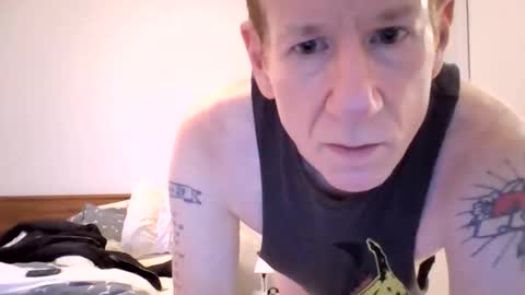 Snapshot of festive99 chatting on October 28, 2:04 am festive99 online show from October 28, 2:04 am