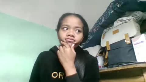 fetranialdy online show from September 15, 4:23 am