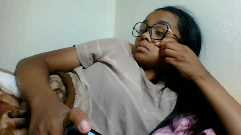Snapshot of fetranialdy chatting on June 23, 1:09 pm fetranialdy online show from June 23, 1:09 pm