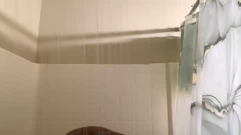 fettifinesor online show from February 5, 3:49 pm