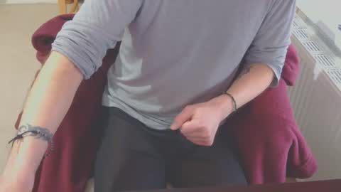 Snapshot of ffys2025 chatting on February 1, 8:29 am ffys2025 online show from February 1, 8:29 am