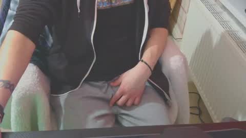 Snapshot of ffys2025 chatting on February 22, 9:04 pm ffys2025 online show from February 22, 9:04 pm