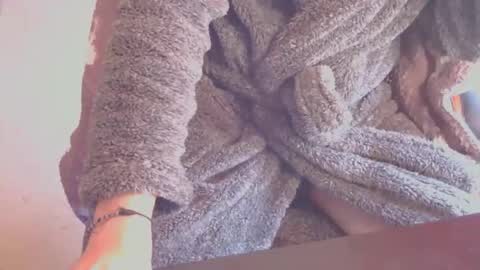 Snapshot of ffys2025 chatting on November 7, 10:48 am ffys2025 online show from November 7, 10:48 am