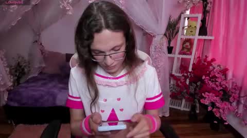 Snapshot of fi_cosplay chatting on October 20, 9:15 pm fi_cosplay online show from October 20, 9:15 pm