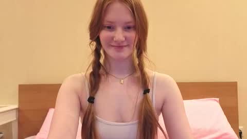 Snapshot of fiamoor chatting on March 12, 6:47 pm Fia online show from March 12, 6:47 pm