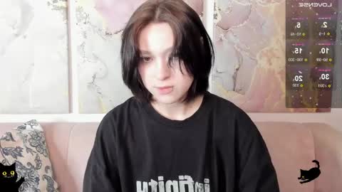 fiamoory online show from May 24, 1:32 am