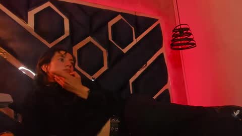   online show from January 30, 3:08 pm