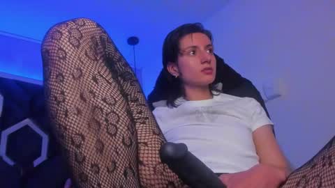   online show from March 4, 2:53 pm