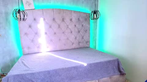   online show from November 12, 11:54 am