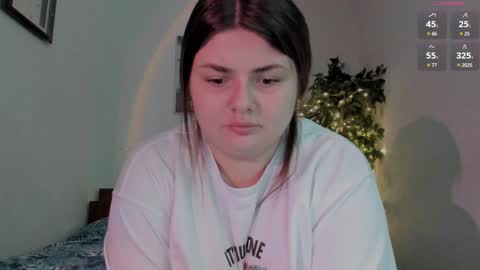 Snapshot of fiery__lady_ chatting on December 15, 5:53 pm Evita online show from December 15, 5:53 pm