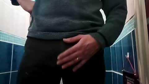 Snapshot of fifi010203 chatting on February 24, 10:59 am fifi010203 online show from February 24, 10:59 am