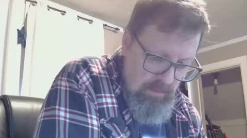Snapshot of figuredraw chatting on May 27, 7:33 pm figuredraw online show from May 27, 7:33 pm
