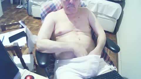 filhober online show from December 8, 2:07 am