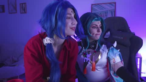 Snapshot of filipinaadams chatting on December 8, 11:46 am cap and Lana  online show from December 8, 11:46 am