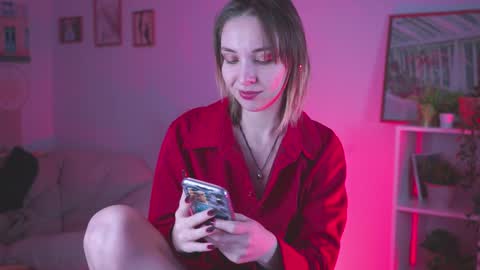 Snapshot of filipinaadams chatting on December 11, 8:15 am cap and Lana  online show from December 11, 8:15 am