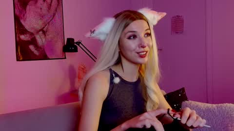 Snapshot of filipinaadams chatting on December 22, 2:38 pm cap and Lana  online show from December 22, 2:38 pm