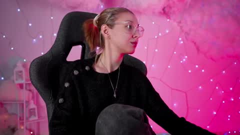 Snapshot of filipinaadams chatting on March 8, 2:12 am cap and Lana  online show from March 8, 2:12 am