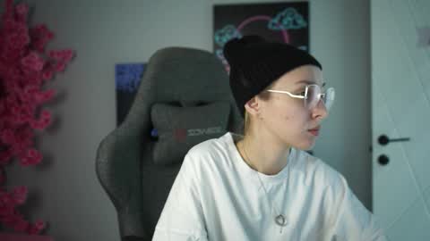 Snapshot of filipinaadams chatting on October 12, 2:43 am cap and Lana  online show from October 12, 2:43 am