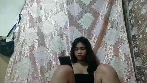 filipinagirl_18 online show from April 4, 9:45 pm