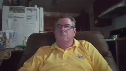 Snapshot of finderfiner chatting on December 21, 9:44 am finderfiner online show from December 21, 9:44 am