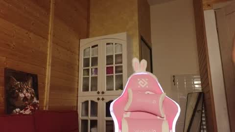 Lady online show from May 15, 6:04 pm