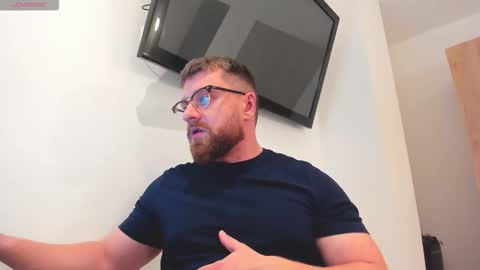 FindomGuyXXX online show from February 25, 2:21 am