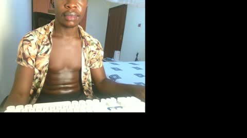 HOT AND SWEET online show from May 4, 5:20 pm