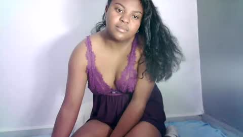 Snapshot of fiona_00 chatting on July 5, 6:09 am fiona_00 online show from July 5, 6:09 am