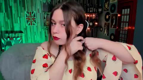 fiora online show from March 28, 8:03 am