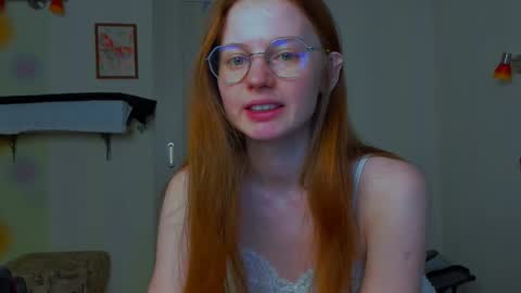 Snapshot of fire_luna chatting on February 27, 4:45 am fire_luna online show from February 27, 4:45 am