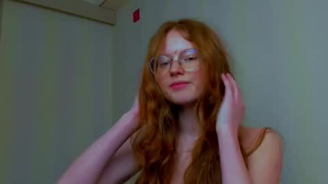 Snapshot of fire_luna chatting on March 4, 7:36 am fire_luna online show from March 4, 7:36 am