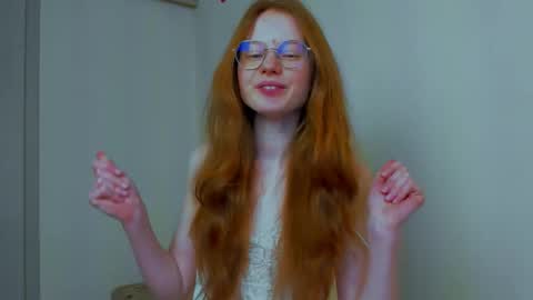Snapshot of fire_luna chatting on March 5, 5:25 am fire_luna online show from March 5, 5:25 am