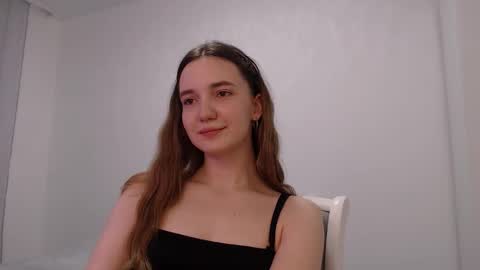 fireflies_fly_ online show from February 20, 6:52 pm