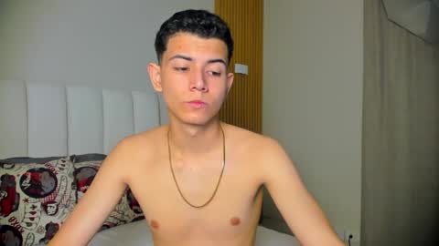 Nicolas online show from November 25, 1:22 pm