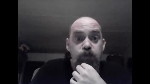 Snapshot of fireprince1977 chatting on April 28, 2:27 am Brad online show from April 28, 2:27 am