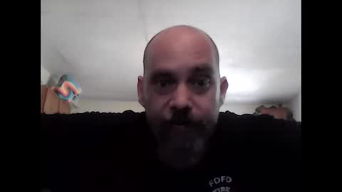 Snapshot of fireprince1977 chatting on May 7, 9:42 pm Brad online show from May 7, 9:42 pm