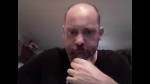 Snapshot of fireprince1977 chatting on May 18, 1:02 am Brad online show from May 18, 1:02 am