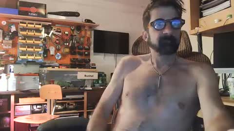 fishermanjack0101 online show from March 4, 5:42 am