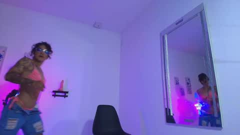 Snapshot of fit_valkiria chatting on February 13, 7:54 pm fit_valkiria online show from February 13, 7:54 pm