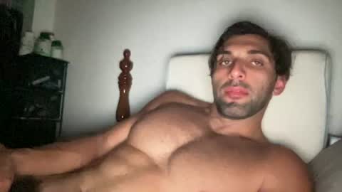 fitcurvyman4fun_69 online show from July 1, 4:03 am