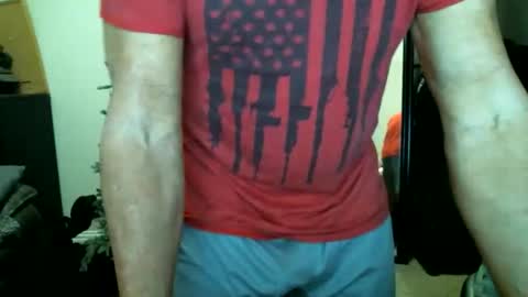 fitguy40 online show from January 7, 4:04 am