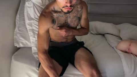 fitjacques online show from May 18, 3:02 am