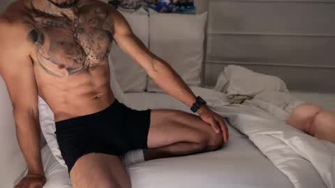 fitjacques online show from May 23, 3:01 am