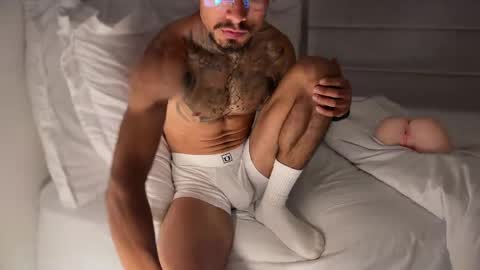 fitjacques online show from May 24, 2:27 am